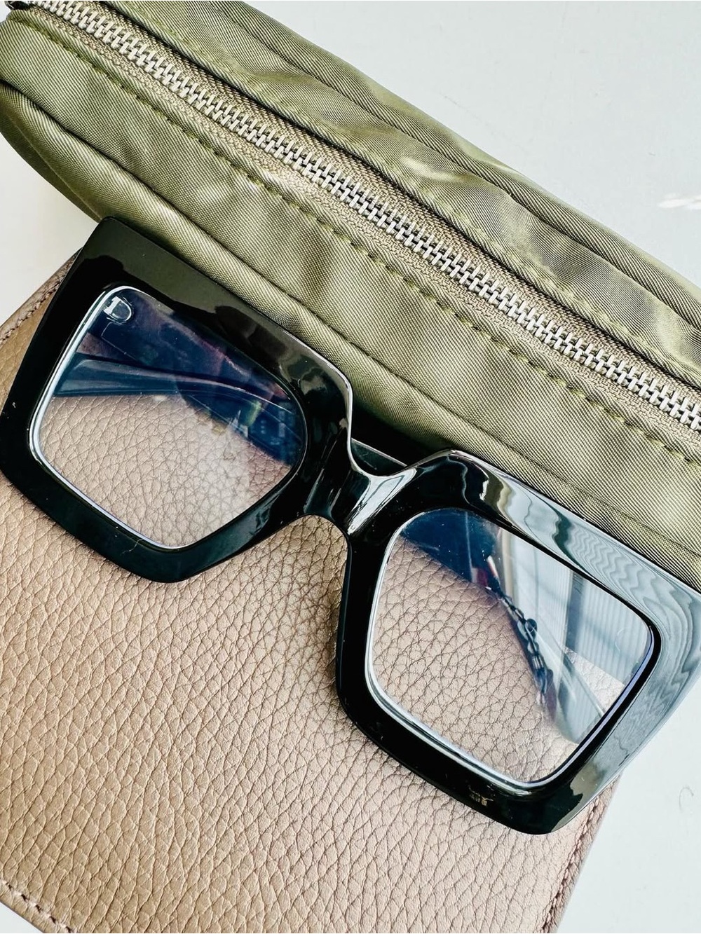 Classic Oversized Square Women's Glasses in Black - Picture 4 of 4